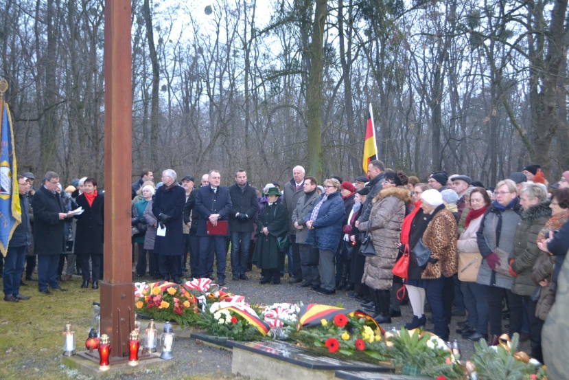 &quot;Cierpienie nie zna narodowości&quot; - 75 rocznica zakończenia wojny i powojennej tragedii Niemców