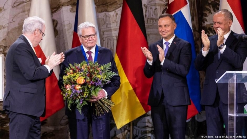 Joachim Gauck został uhonorowany Międzynarodową Nagrodą im. św. Wojciecha