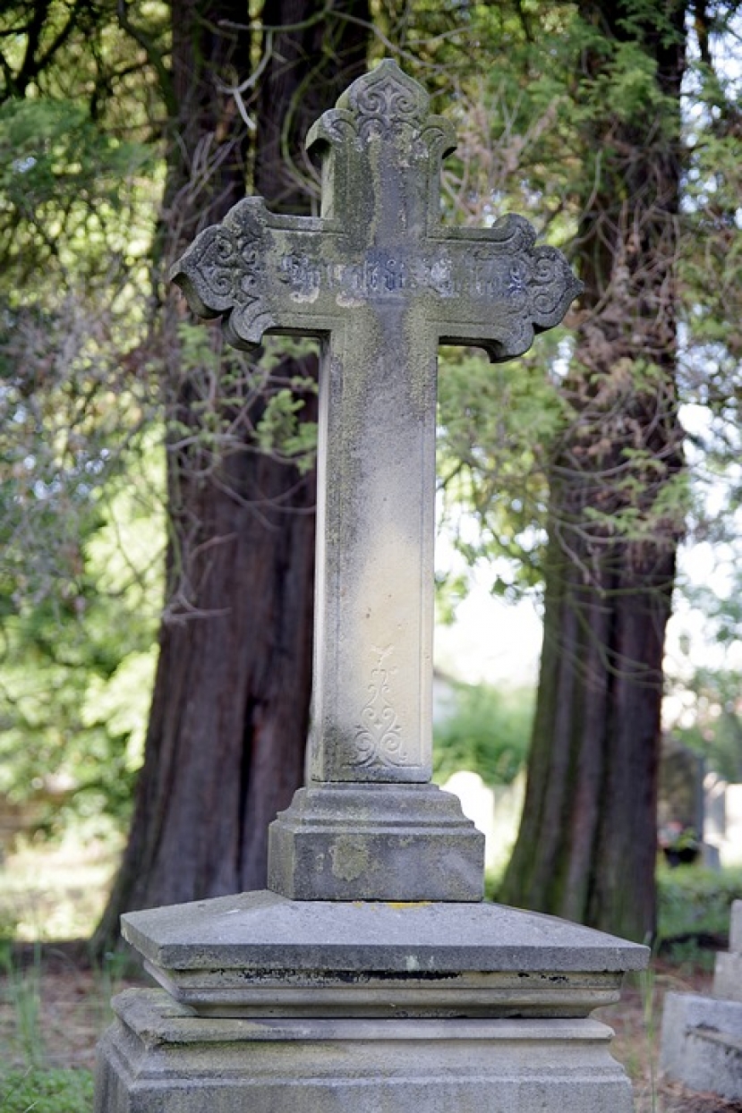 Alter evangelischer Friedhof wurde im  Schwarzland gepflügt