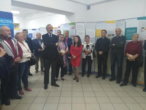 Otwarcie wystawy pt. &bdquo;W dw&oacute;ch światach - 25 niemieckich historii..." w siedzibie Olsztyńskiego Stowarzyszenia MN