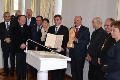 Mniejszość niemiecka dziękuje Hartmutowi Koschykowi za jego działalność